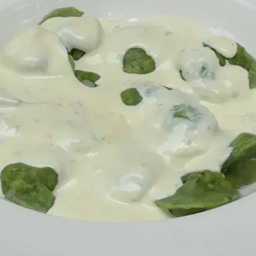 RAVIOLI CU PUI ȘI SPANAC